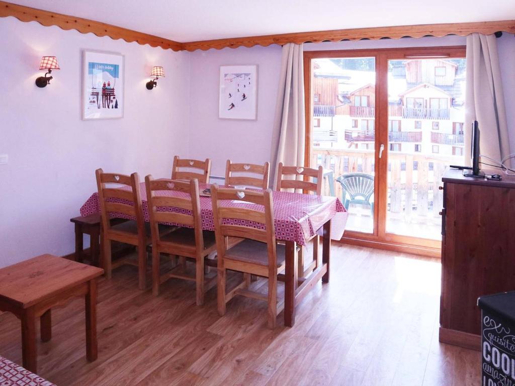 Luxueux appart 3 chambres, piscine chauffée, sauna, ski aux pieds, wifi, animaux admis - FR-1-322-456, Les Orres