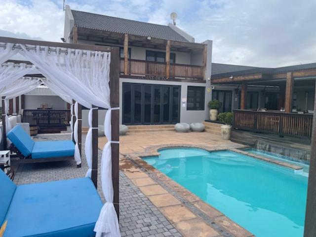 Rox and Sea Country Lodge — Hotel in Langebaan