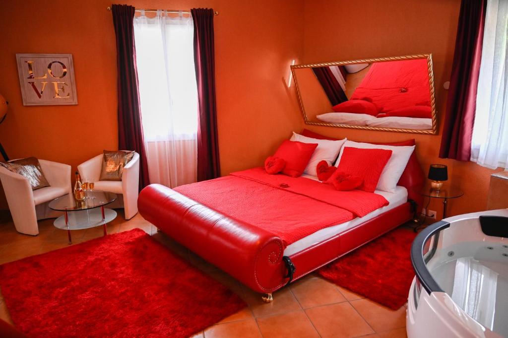 Loveroom photo