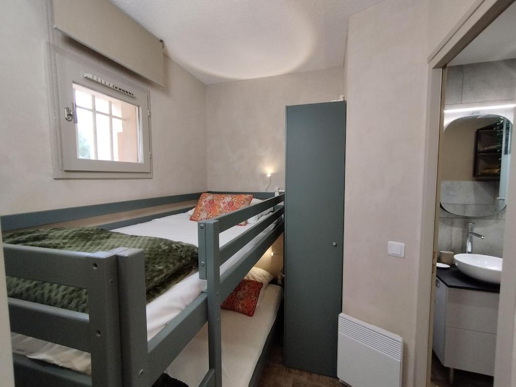 Les CHÊNES appartement climatisé avec terrasse à 8mn à pieds de la plage - 2