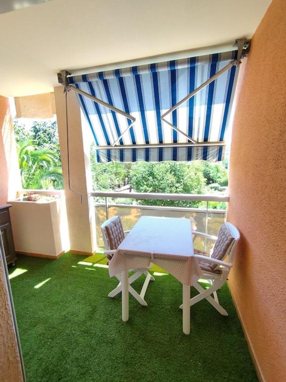 Les CHÊNES appartement climatisé avec terrasse à 8mn à pieds de la plage - 3