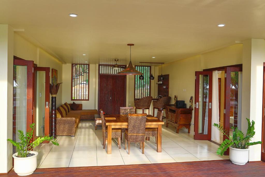 Shared lounge/TV area, Mala Garden Resort in Lombok