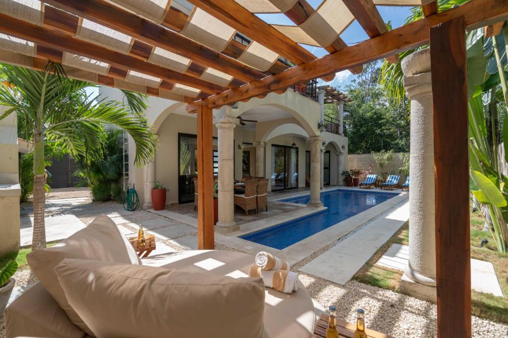 Tulum Stunning Villa for 10-Cabana-Private Pool-Parking - 1