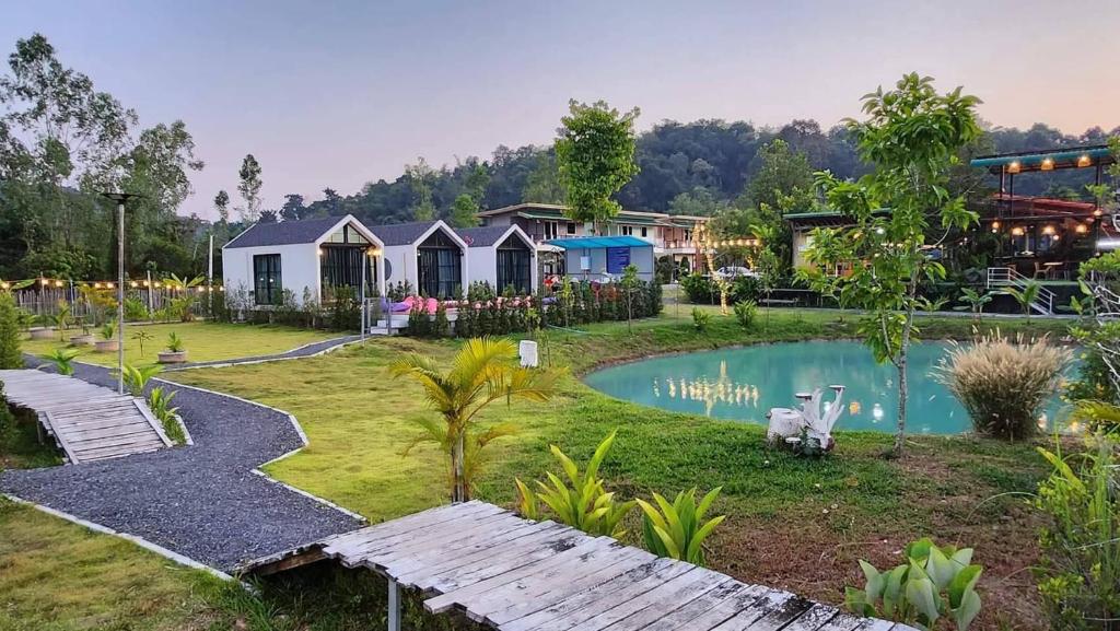 Phu Ing Na Café & Resort