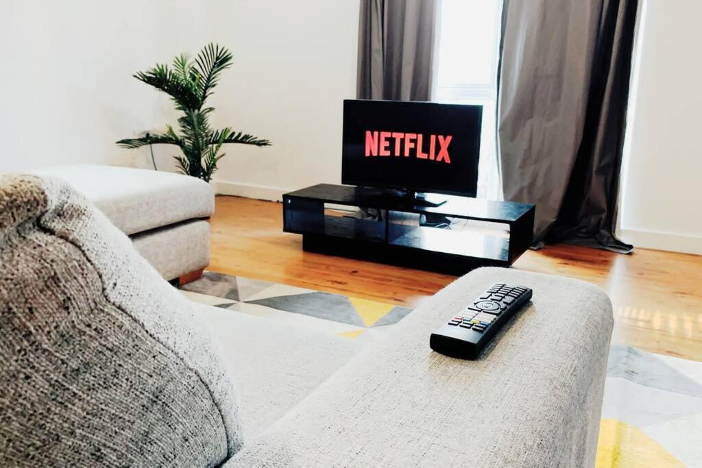 2 Bed Apartment with Free Parking, Chelmsford