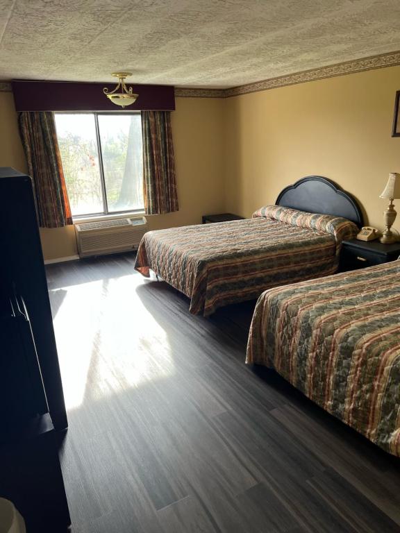 Chateau Royale Inn — Hotel in Lake Geneva (WI)