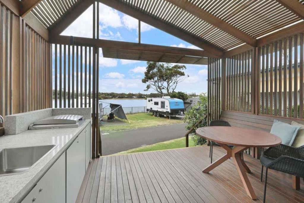 Reflections Holiday Parks Shaws Bay photo