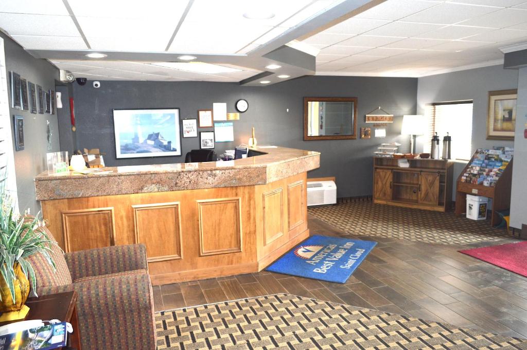 Americas Best Value Inn & Suites St. Cloud photo