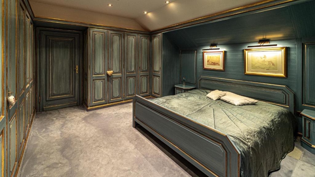Villa Bostele with Five Bedrooms, Indoor Pool, Two Saunas & Garage - 3