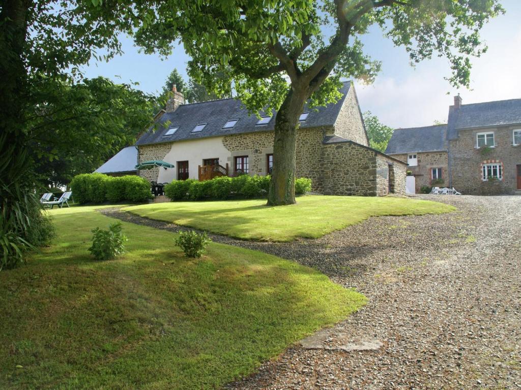 House with stunning views across the meadows, 30min from Mont Saint-Michel!