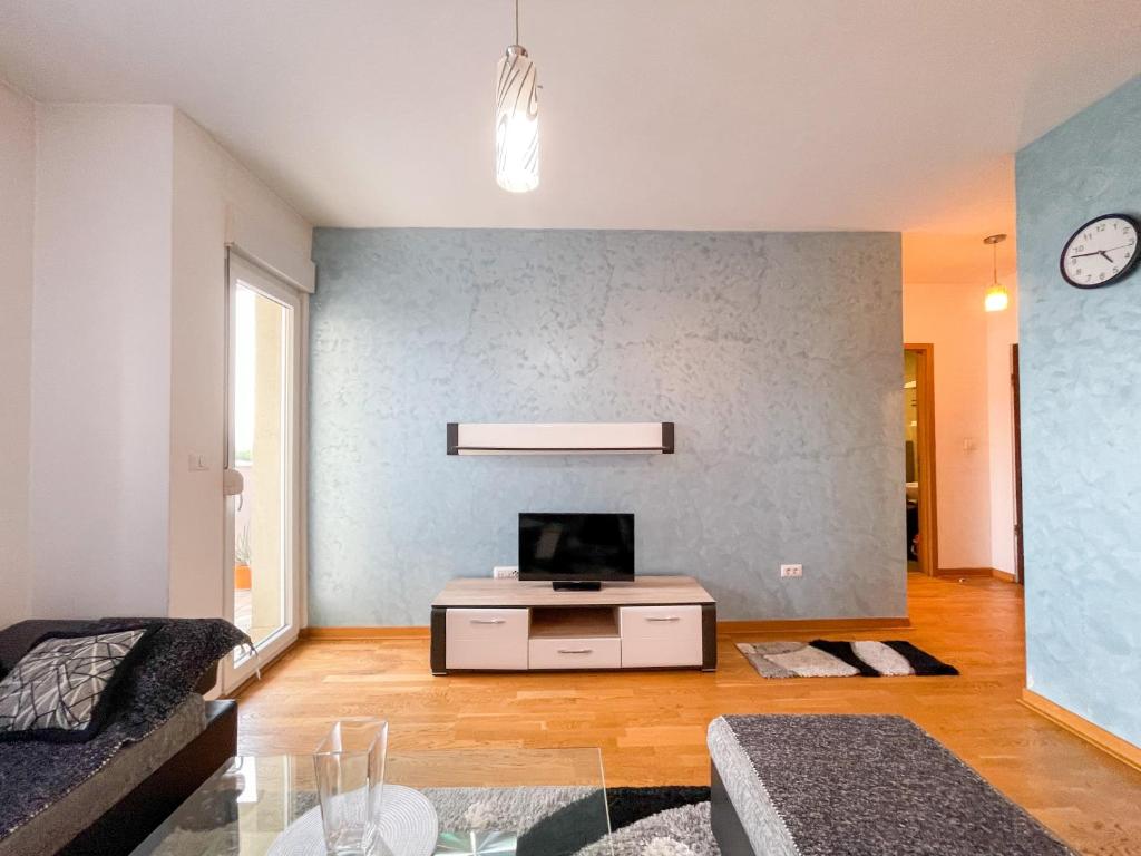 1-bedroom apartment in urban area - 3