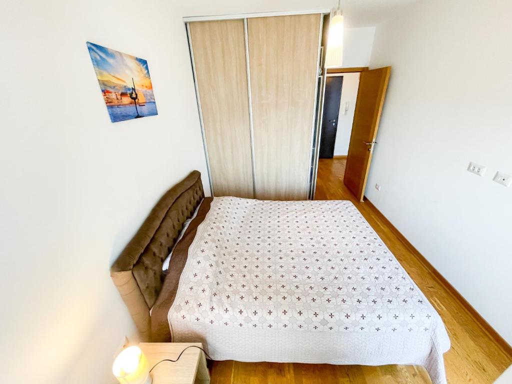 1-bedroom apartment in urban area - 4