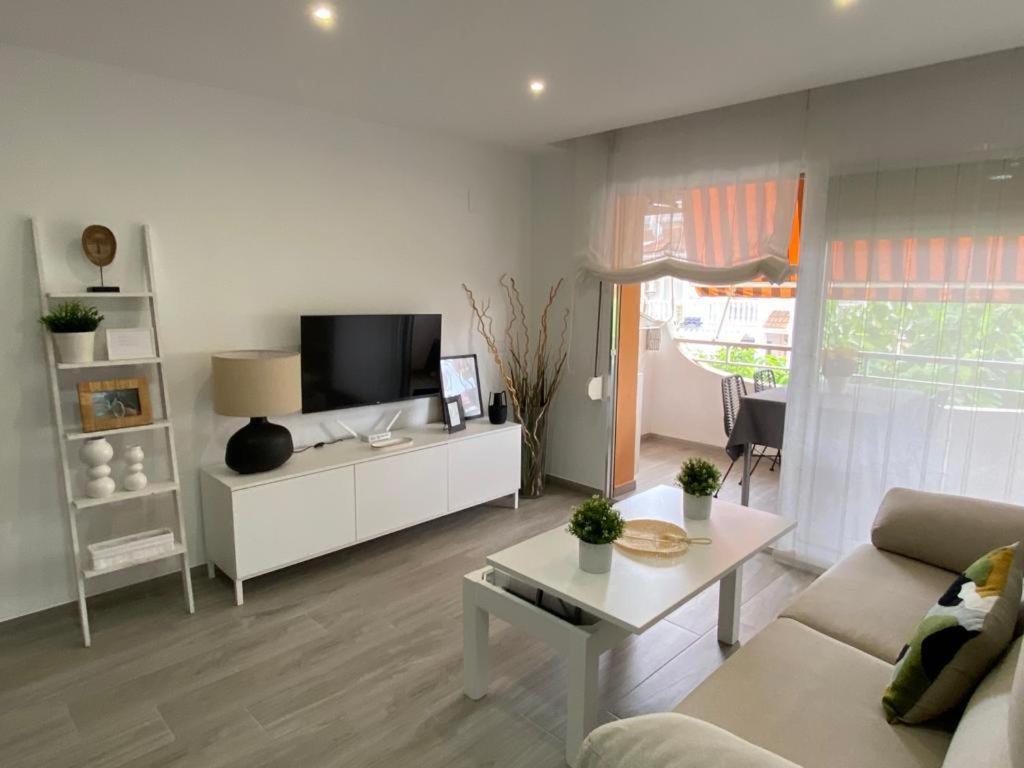 Apartamento pegado al mar . - 2