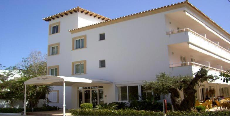 Hotel Villa Singala — Hotel building in Puerto Pollensa, Balearic Islands
