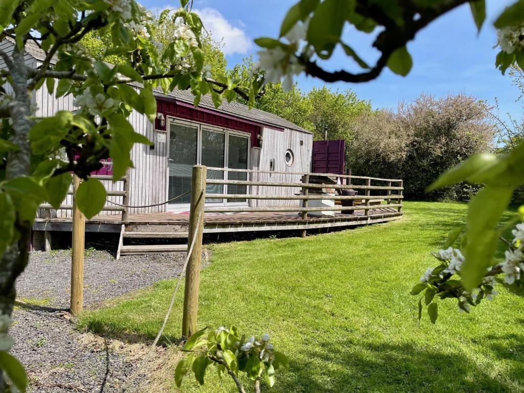 Purple CargoPod at Lee Wick Farm Cottages & Glamping, Clacton-on-Sea