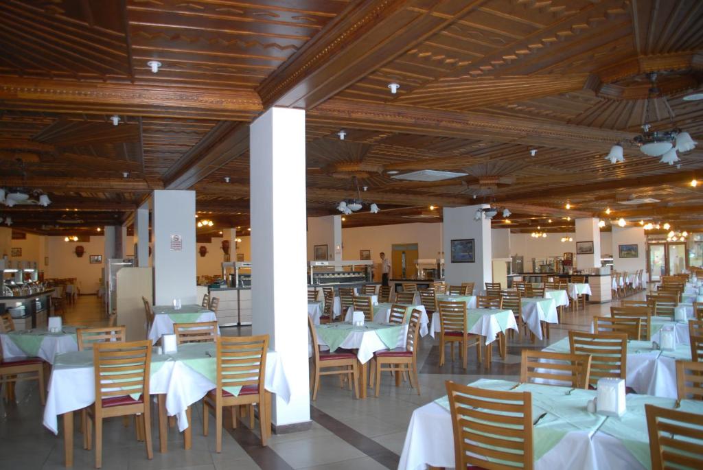 Marmaris Park Hotel — Restaurant & bars in Marmaris, Mugla
