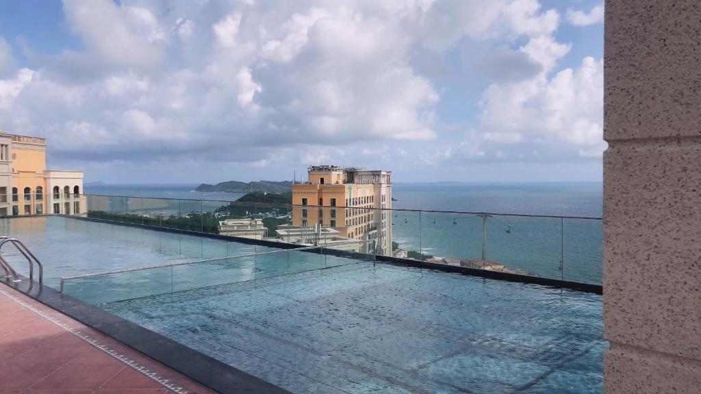 The Hill Ocean View Apartment