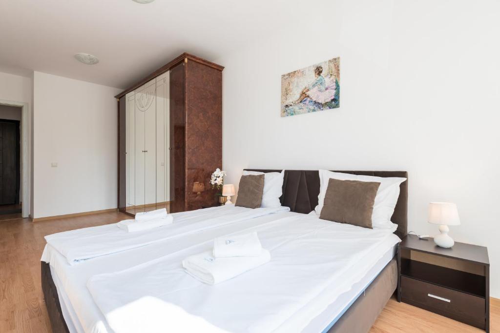 Unique apartment with pool and sauna, Varna