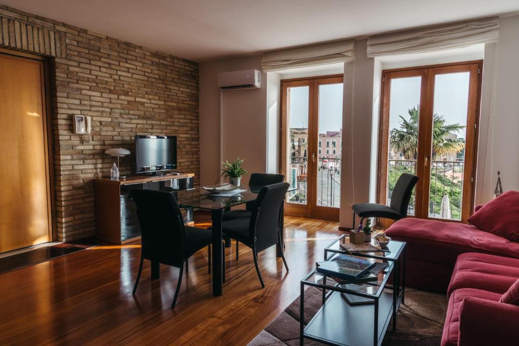 Panphilia: Holiday Apartment - 4
