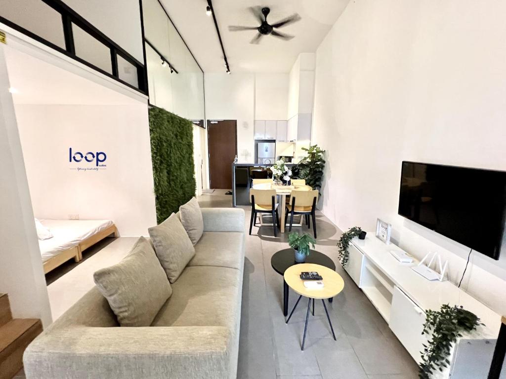 The Establishment (EST) KL Sentral by Loop Suites Entire apartment ...