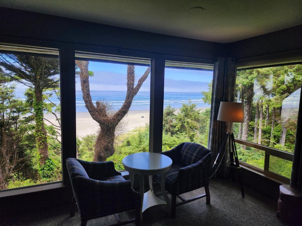 Moclips Home with Hot Tub and Stunning Beach Views!Washington State