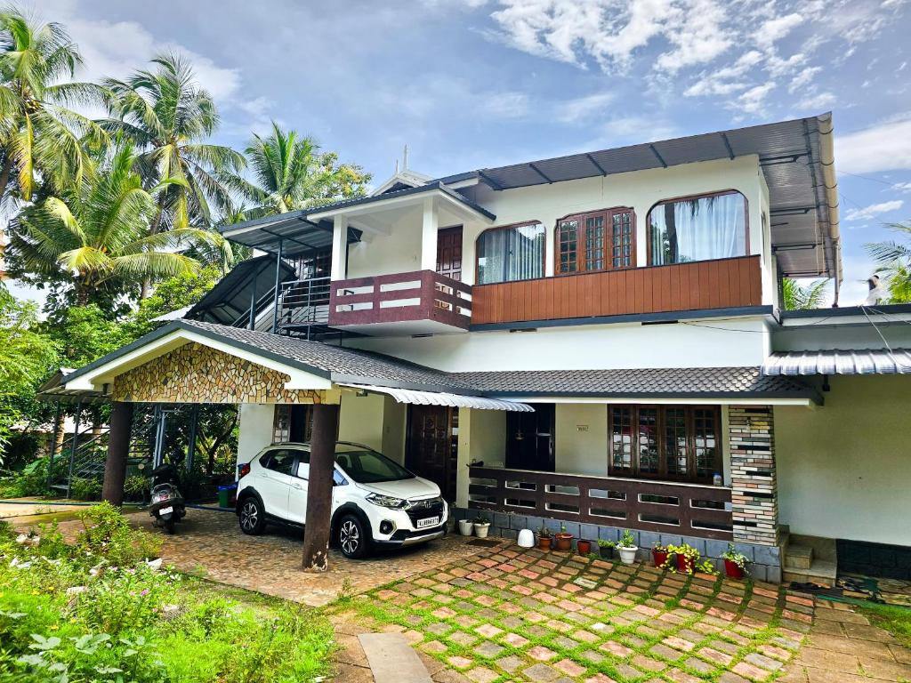 Serenity Homestay by Usha (2BHK)