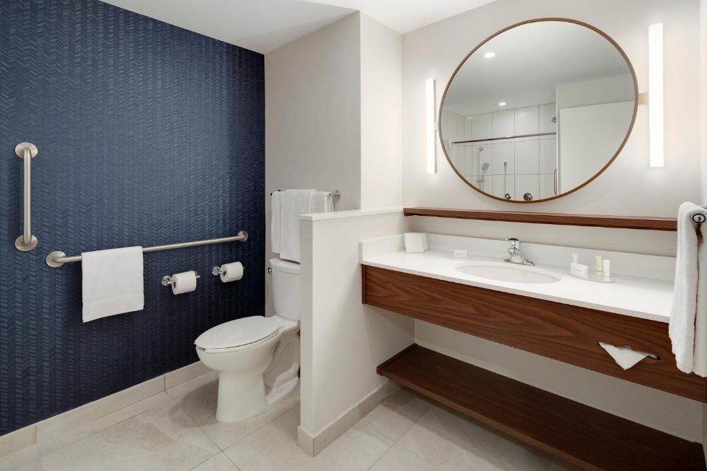 Fairfield Inn & Suites by Marriott Tijuana - 4