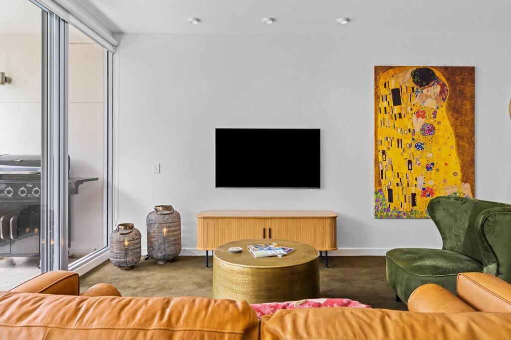 Apartment on Honeysuckle, Newcastle