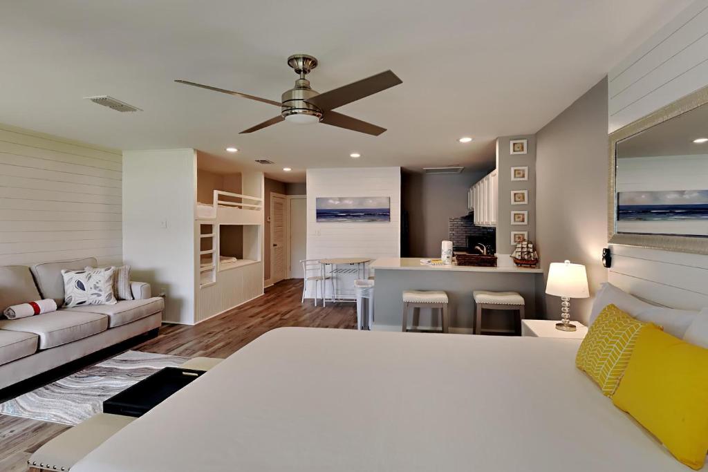 Sandpiper Cove #8242, Destin