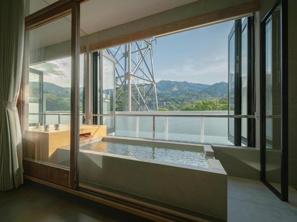 Bathroom, Sen Yugawara in Yugawara
