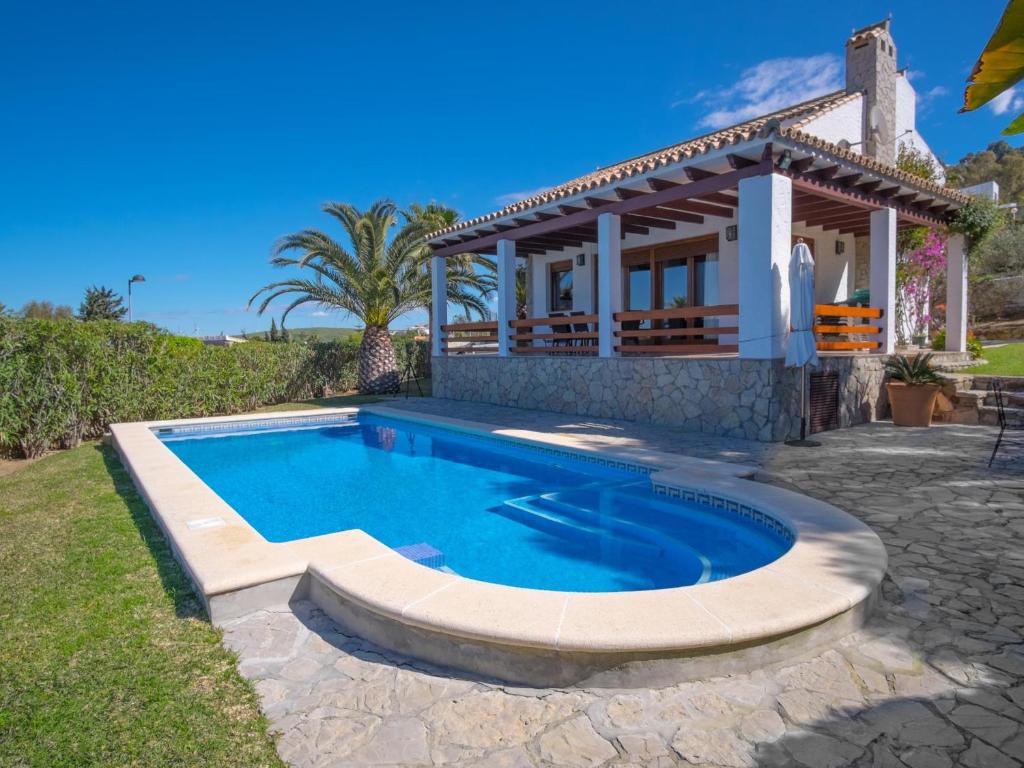 REf 3 VILLA ISBILIA - 2