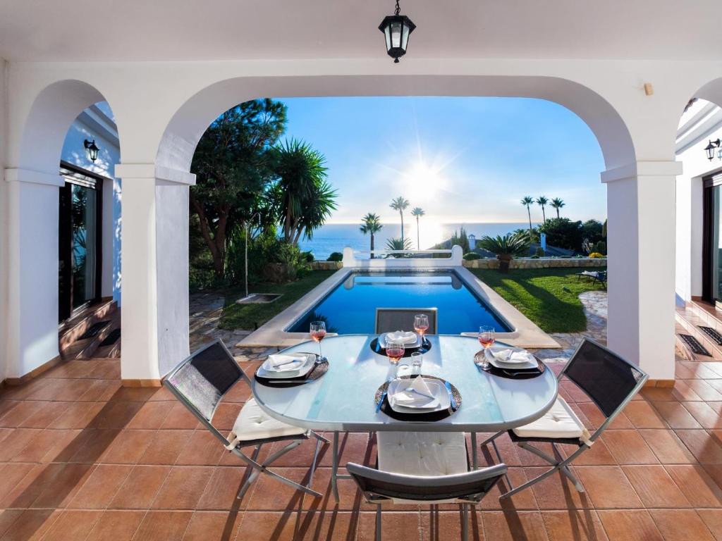 REf 4 CASA BLANCA - 2