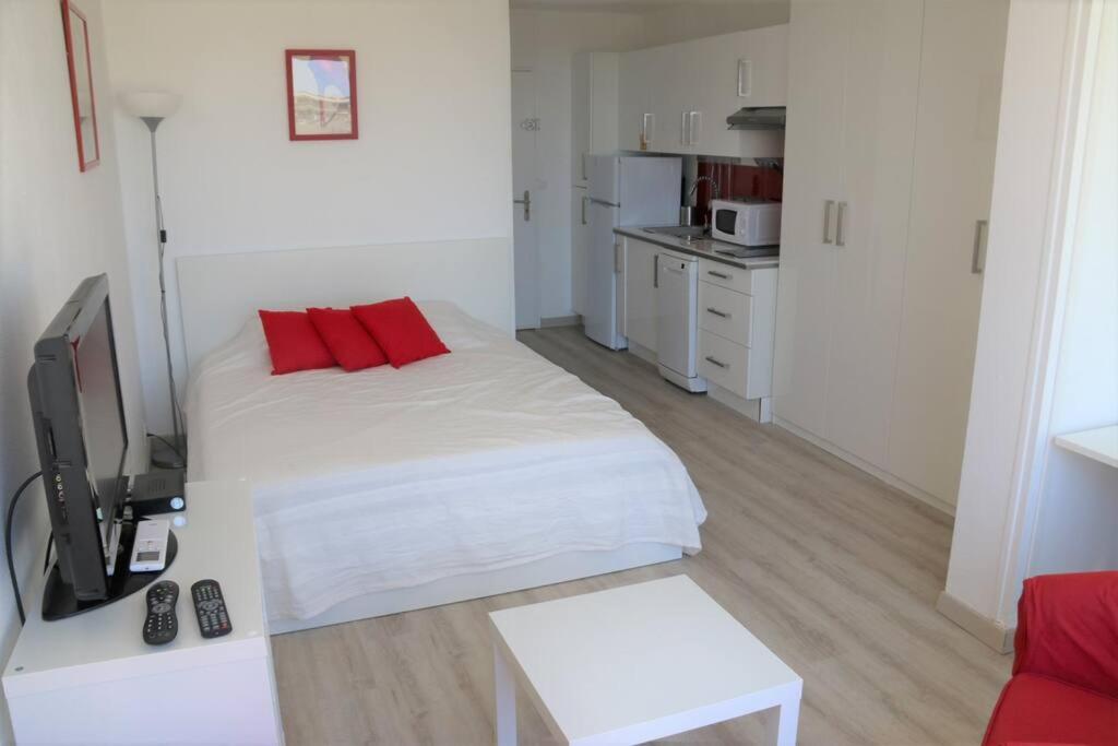 Studio 99, Héliopolis E au village naturiste, Cap d'Agde