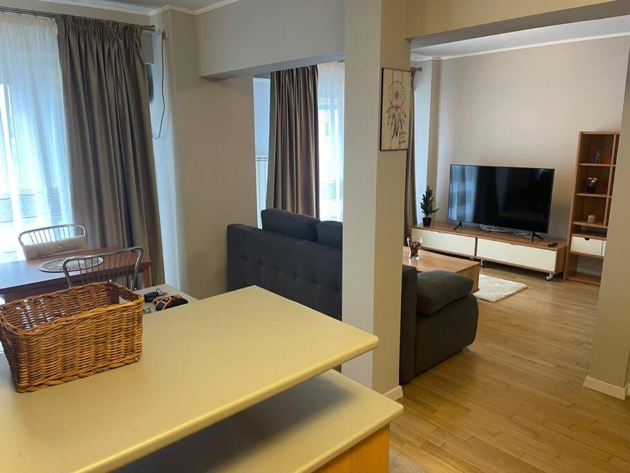 Bucharest Center, Bukurešť