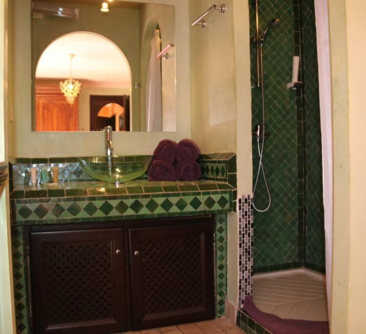 Chambre Ifrane, Riad 7 au village naturiste Couple only - 3