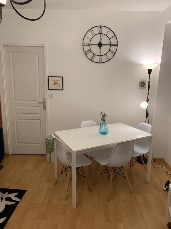 Biarritz centre, près Avenue de Verdun, cosy Apt 2 pieces , salon , chambre séparé, rue très calme à 10 minutes à pied de la grande plage - 4
