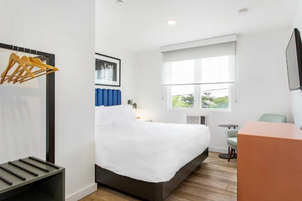 Grove Hotel，位于Cherry Grove的酒店