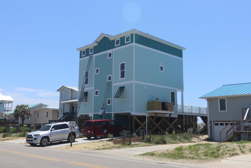 Ocean's Edge, Oak Island
