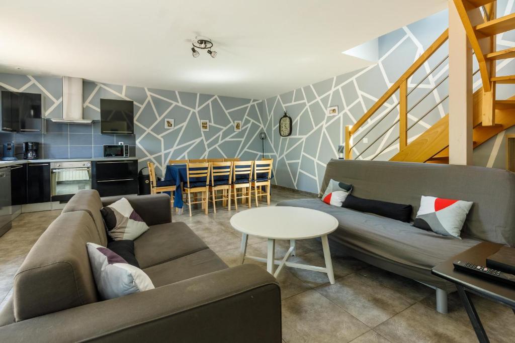 Village house 2 bedroom large terrace - Dodo et Tartine