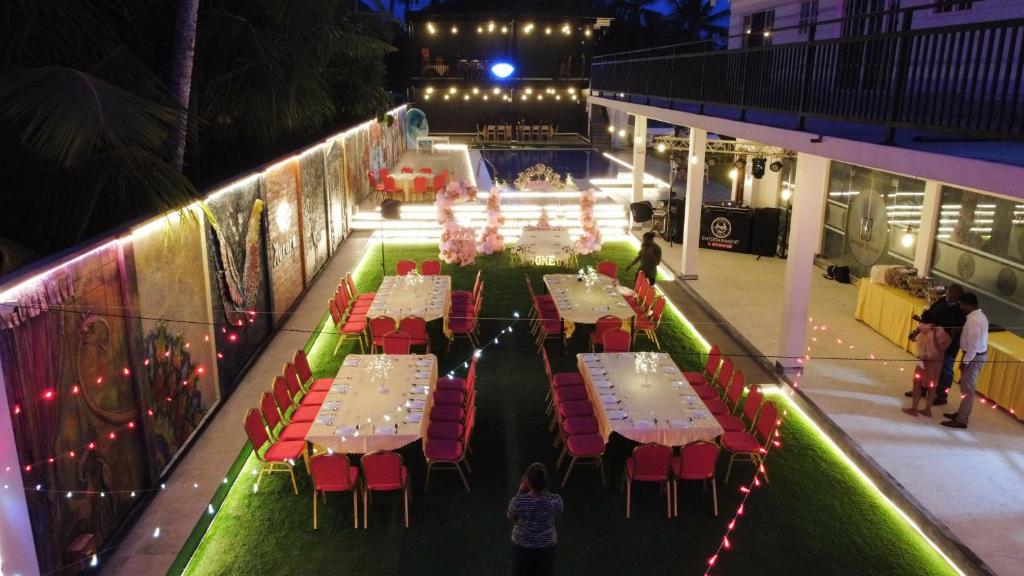 Aurora Banquet and Hotel photo