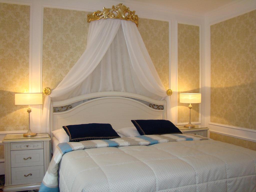 Hotel Saint Petersburg — Hotel in Karlovy Vary