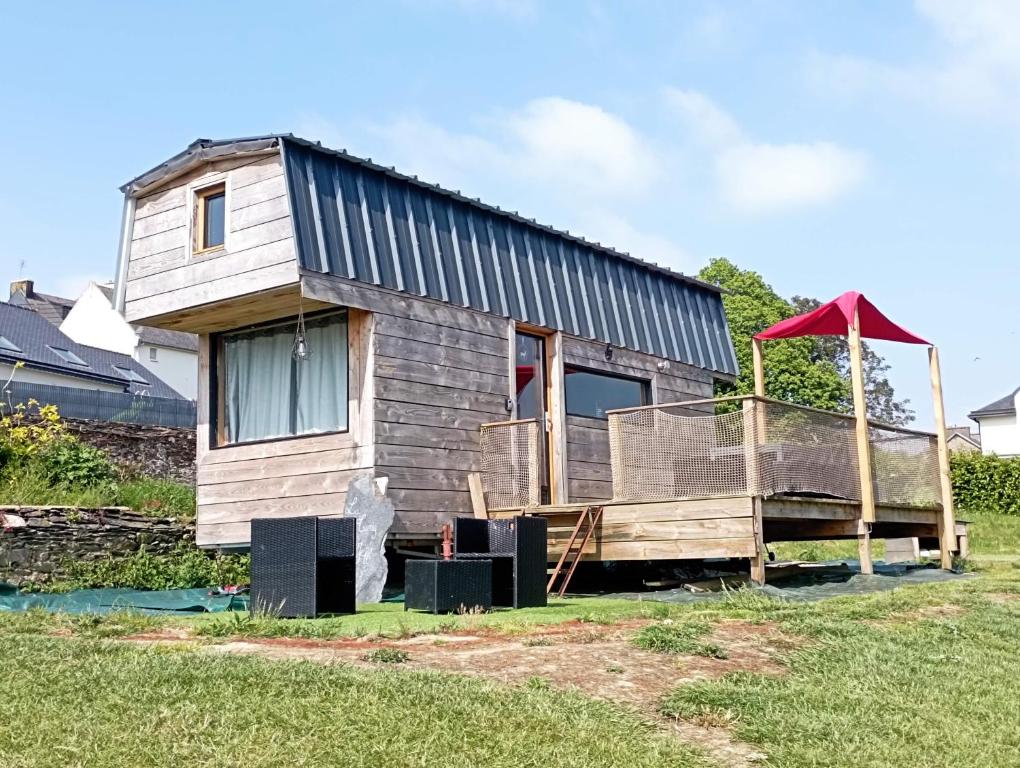 La Tiny de Jeff, Uzel