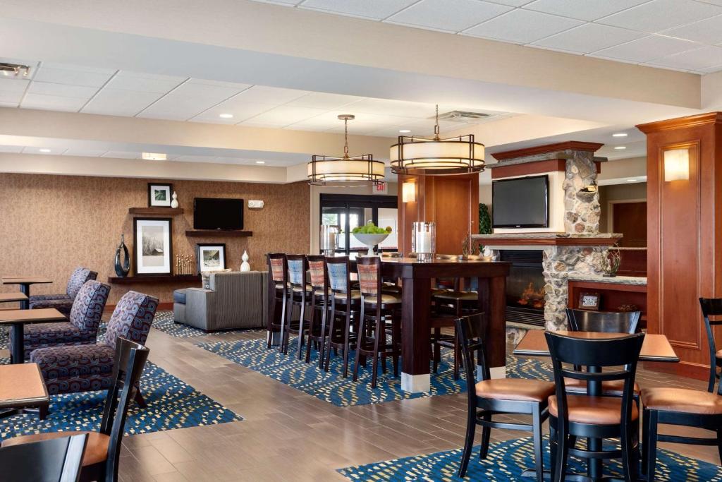 Hampton Inn Watertown photo