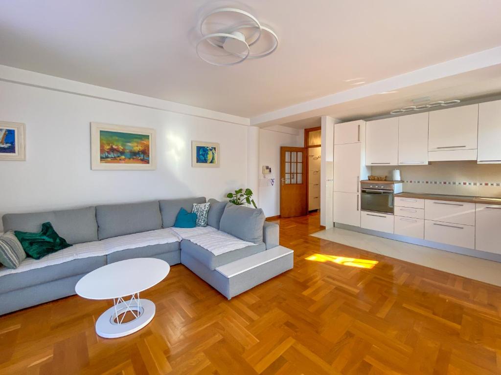 Al Parma City Apartment - 4