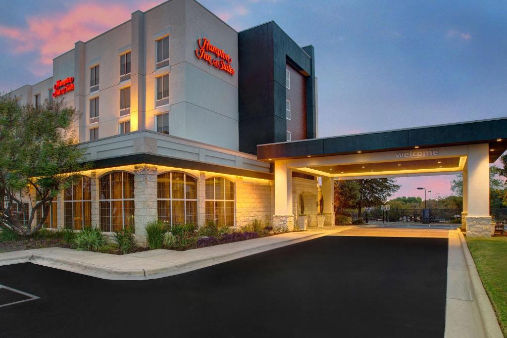 Hampton Inn & Suites-Austin Airport, Austin