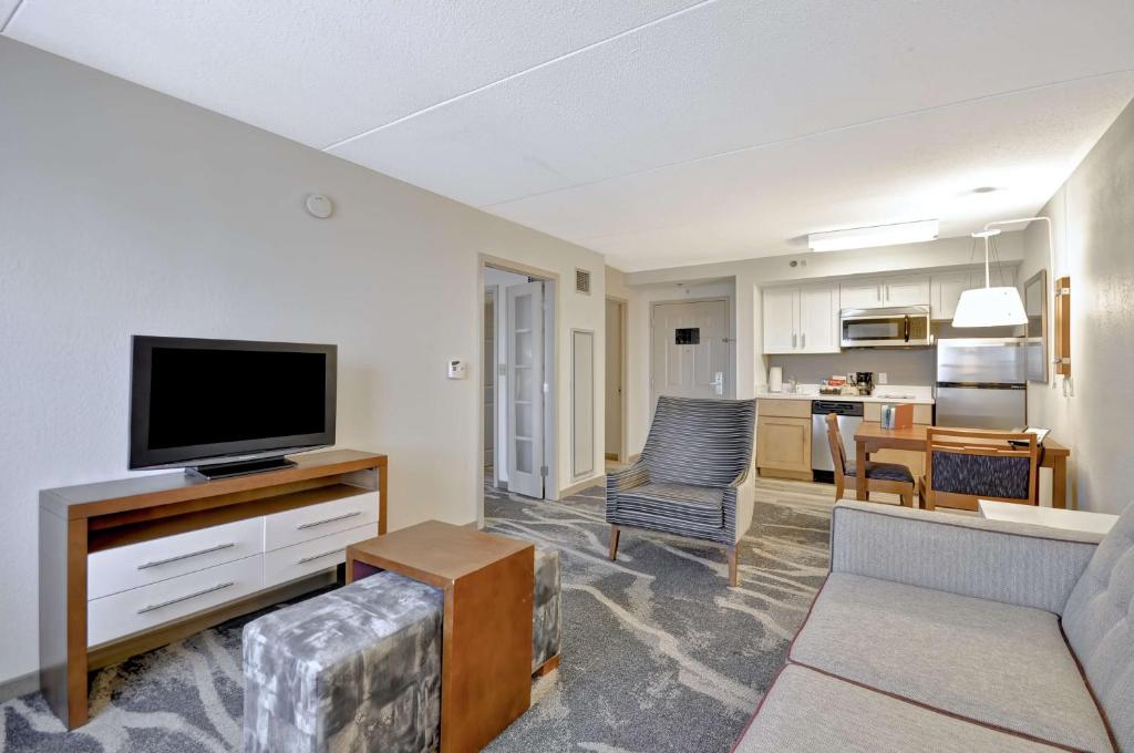 Homewood Suites by Hilton Boston-Peabody photo