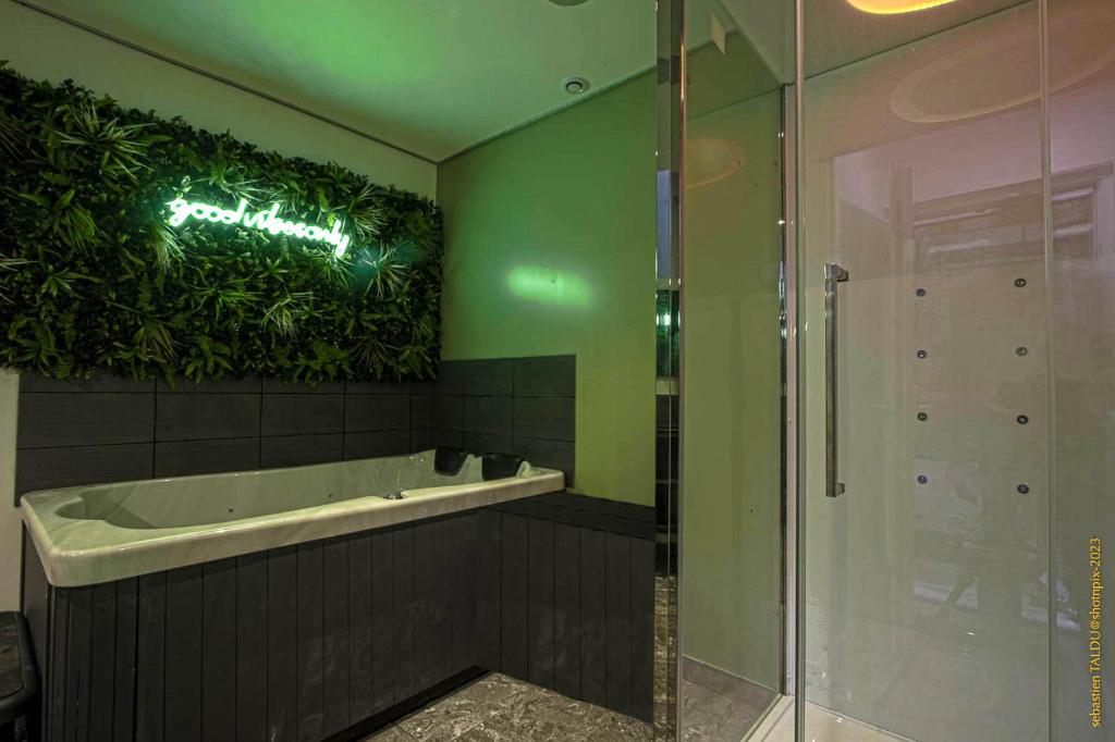 CosyRouen Bali Jacuzzi & Hamman - 4