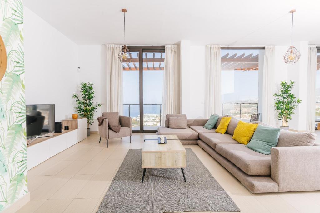 Sunset White Villa - Ocean view, Jakuzzi, Heated Pool, Air-conditioning, Grill - 2
