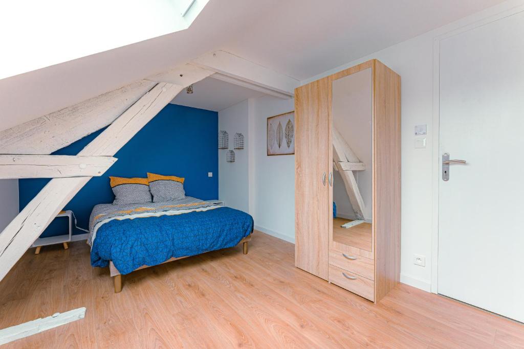 Coeur de ville #H3 - WIFI et NETFLIX - Lave linge - Logement partagé - Chambre privée