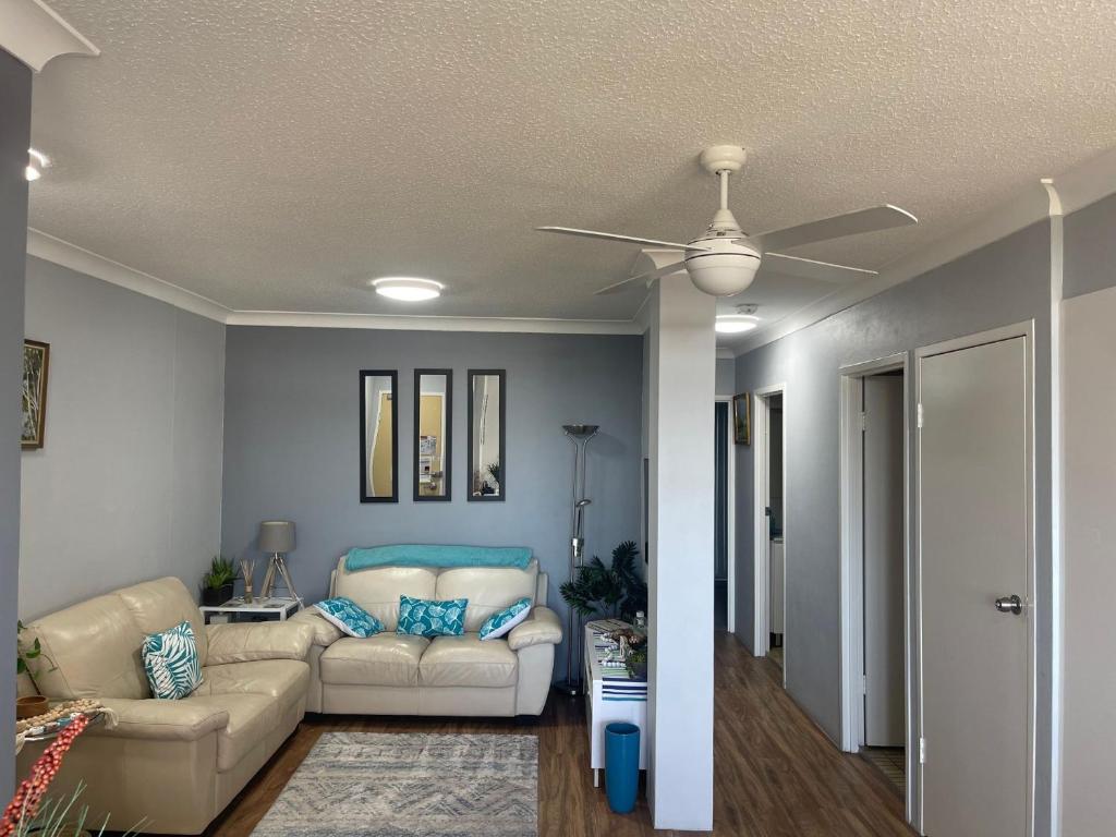 The Commodore, 23,9-11 Donald Street - Delightful unit with gorgeous water views, air con and wi-fi, Nelson Bay